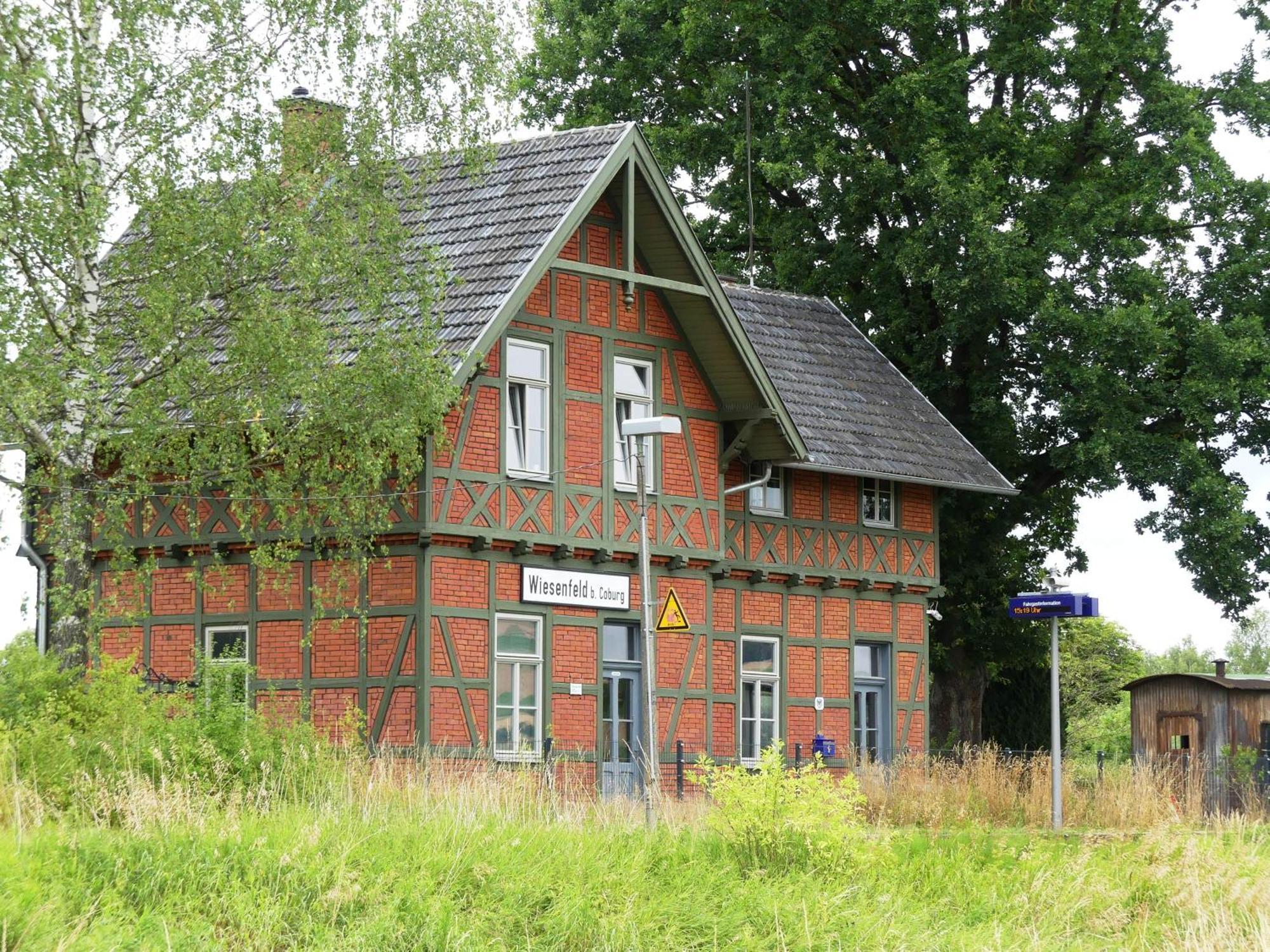 Ferienwohnung Bahnhof 1892 Meeder Exterior foto